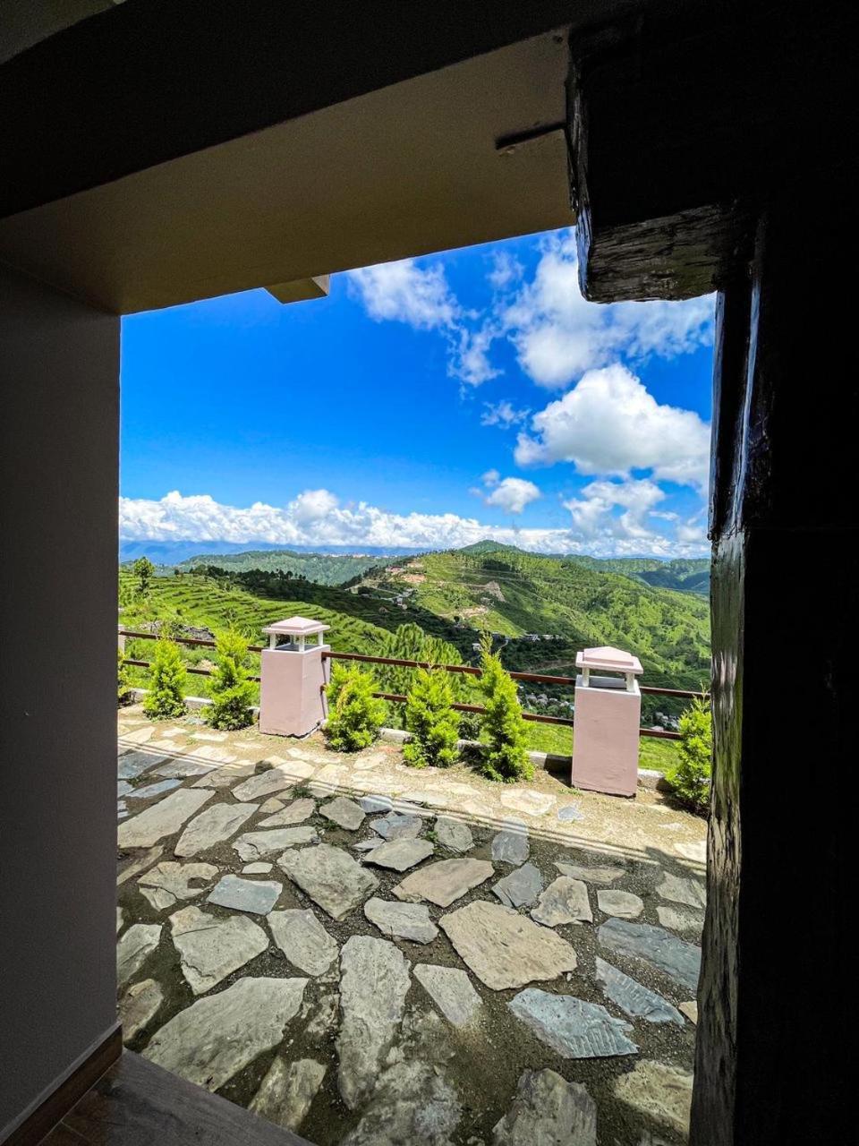 Bsr Farms Resort Pauri Exterior foto